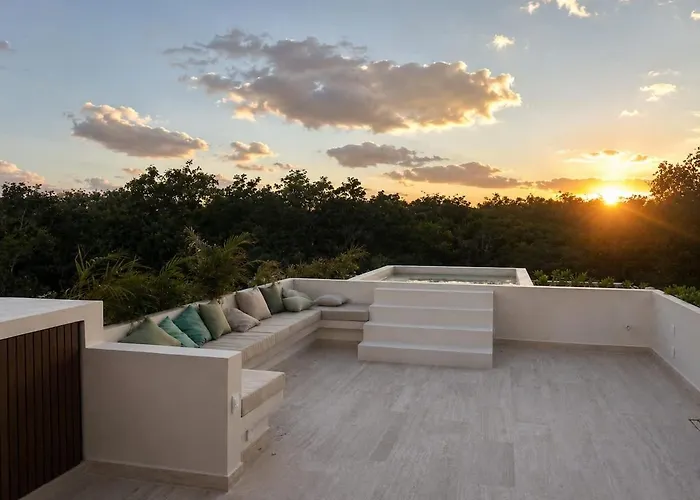 Lumila Rooftop Sunset & Jungle Views Tulum