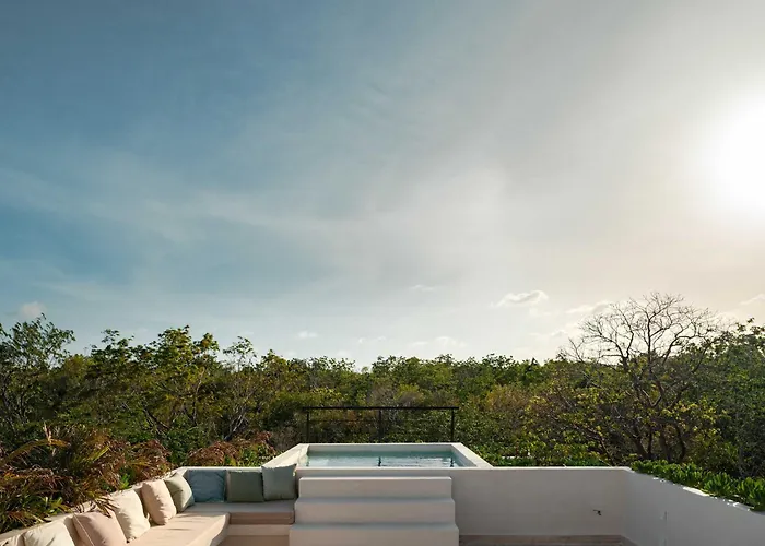 Lumila Rooftop Sunset & Jungle Views Villa *